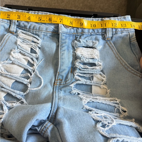 Highlight Distressed Light Blue Women's Jeans in Size S - Picture 11 of 11